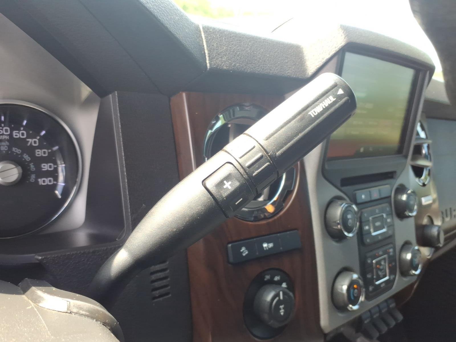 Used 2015  Ford Lariat image 6