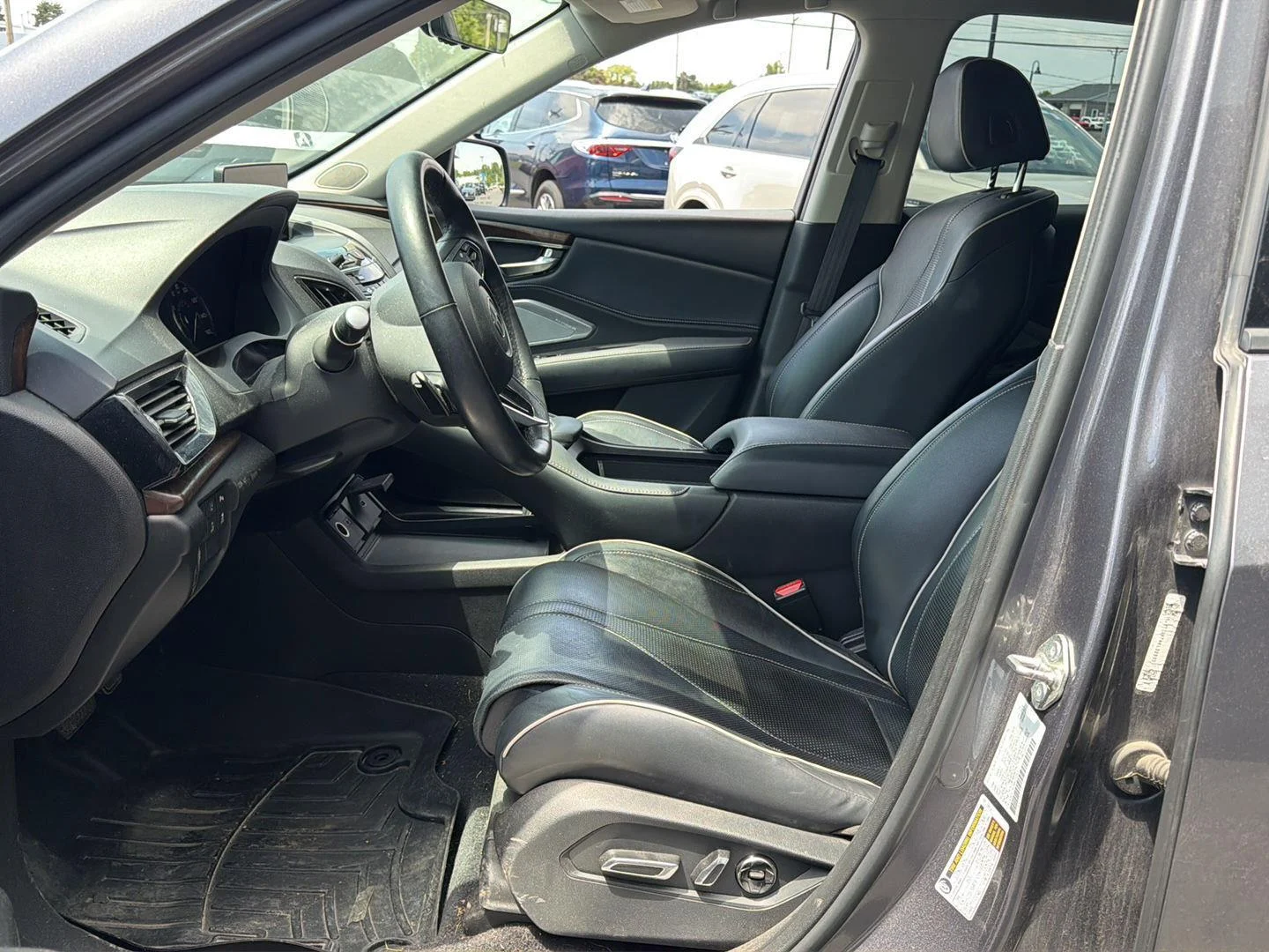 Used 2019 Modern Steel Metallic Acura SH-AWD w/Advance image 2