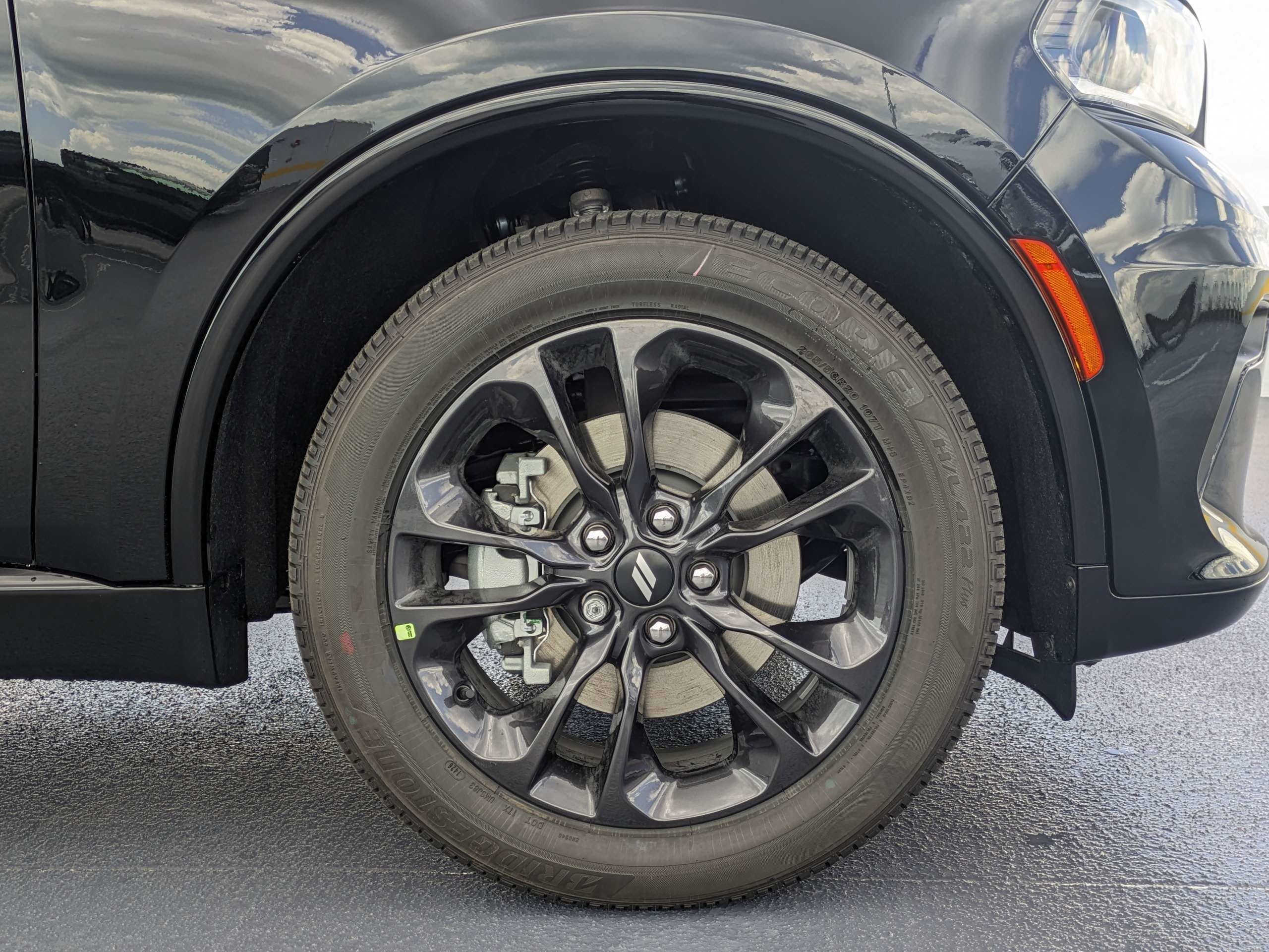 New 2026 Diamond Black Clear-Coat Exterior Paint Dodge GT image 10
