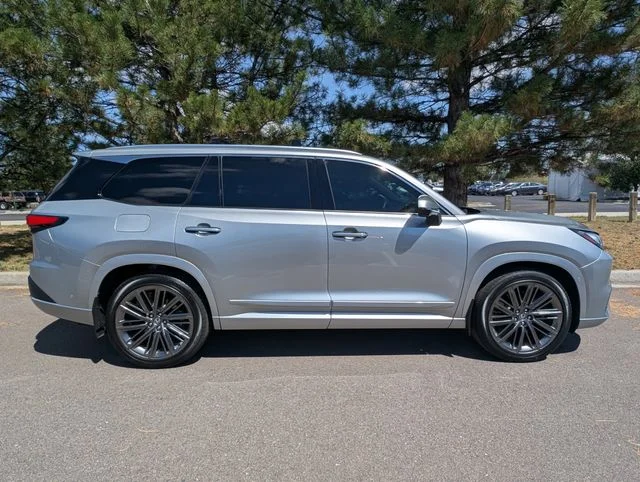 Used 2026 Celestial Silver Metallic Lexus 550h+ Luxury image 2