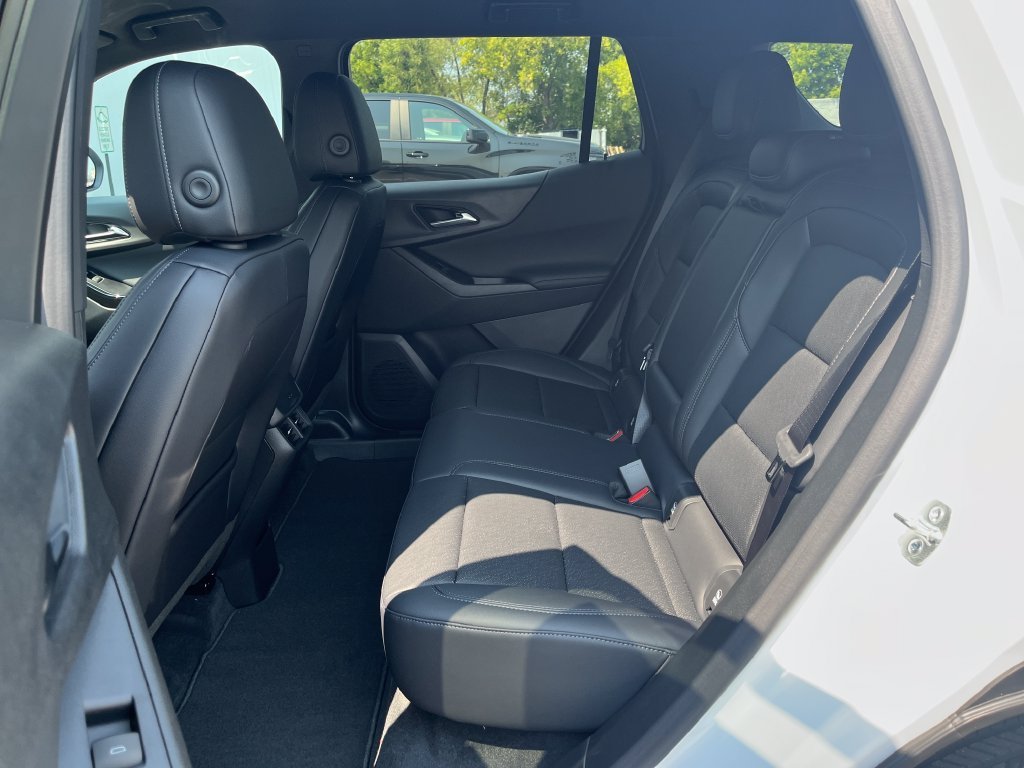 2027 Chevrolet Equinox LT - Photo 24