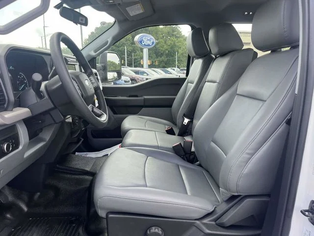New 2026 Oxford White Ford XL image 13