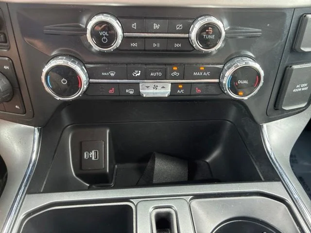 Used 2022 Oxford White Ford XLT image 40