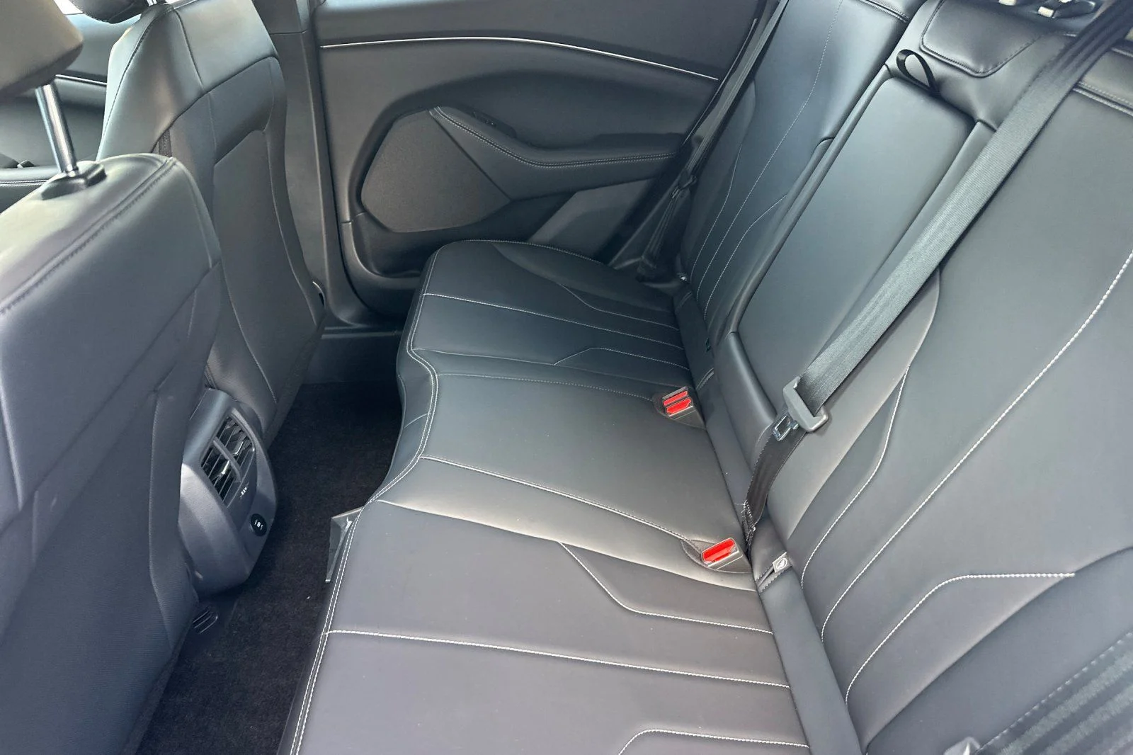 New 2026 Star White Metallic Tri-coat Ford Select image 8