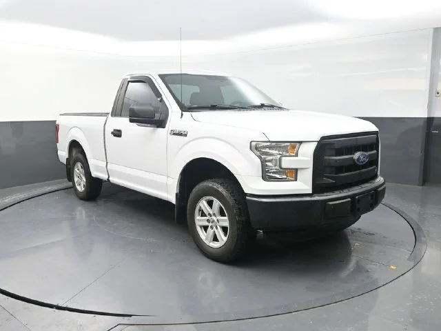 Used 2016 White Ford XL image 10