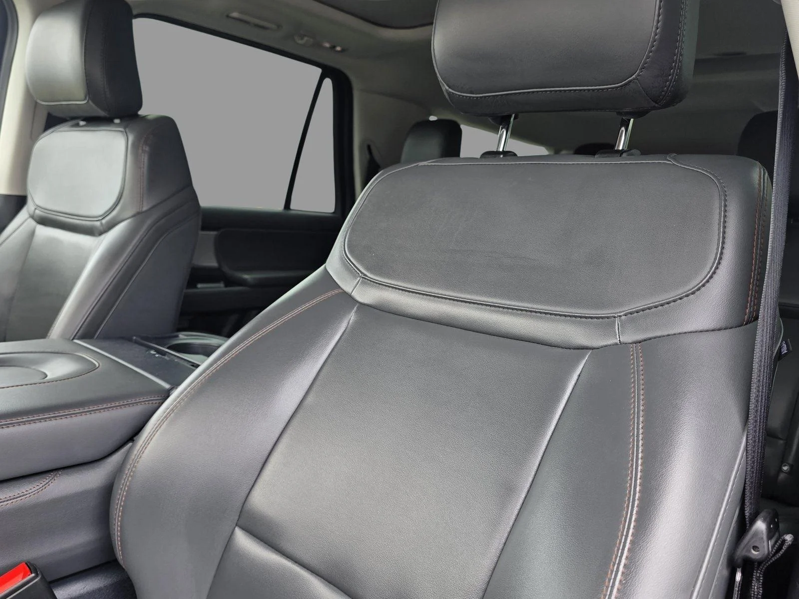 Used 2025 Agate Black Ford Active image 24