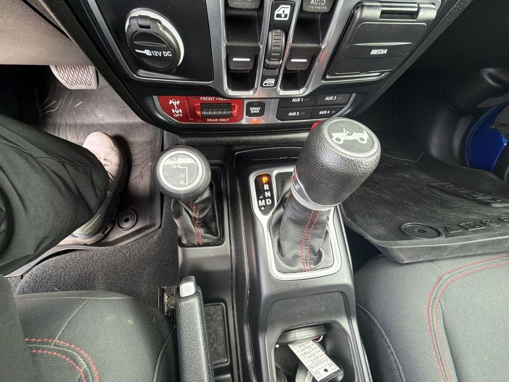 Used 2019 Blue Jeep Unlimited Rubicon image 25
