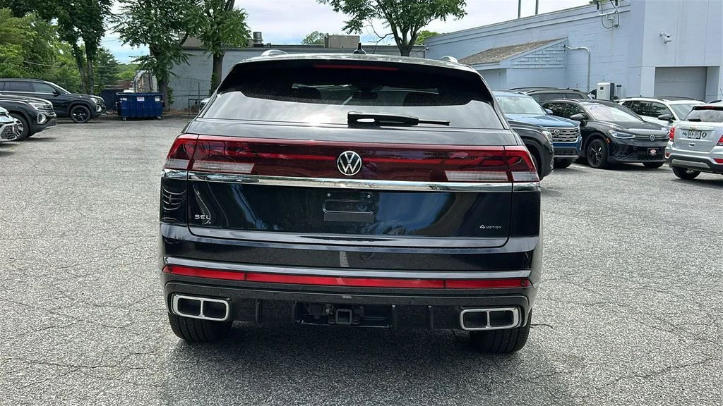 Used 2026 Black Volkswagen 2.0T SEL Premium R-Line image 5