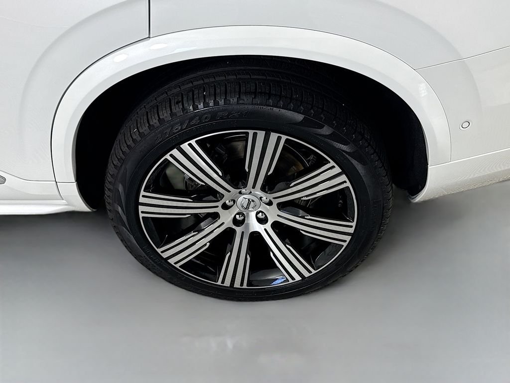 Used 2024 White Volvo T8 Plus Bright Theme 7 Passenger image 31