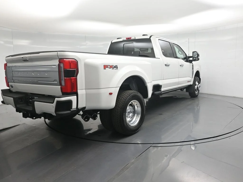 New 2026 White Ford Platinum image 25