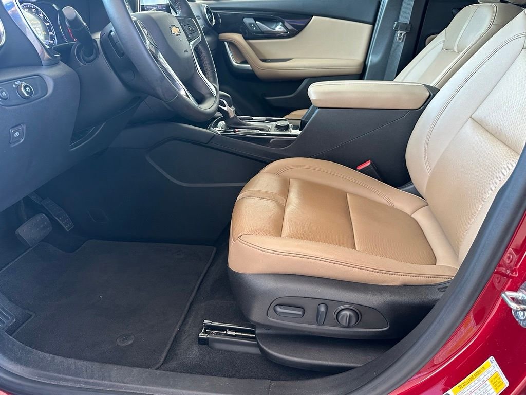 Used 2022 Red Chevrolet Premier image 14