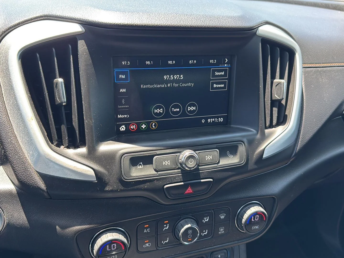 Used 2018 Red Quartz Tintcoat GMC SLE image 4