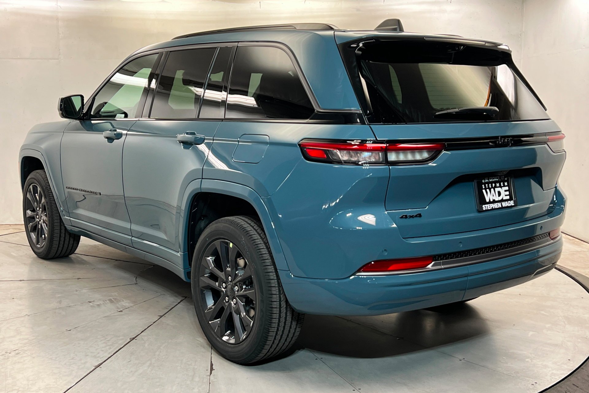 New 2026 Steel Blue Jeep Limited Reserve image 3