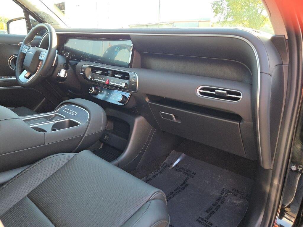 Used 2026 Mirage Green Hyundai Limited image 5