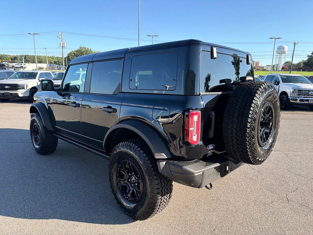 New 2026 Shadow Black Ford Badlands® image 5