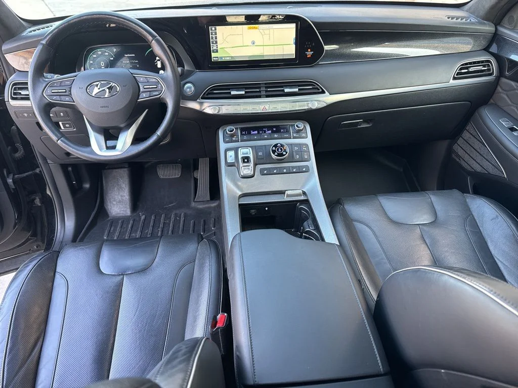Used 2020 Black Hyundai Limited image 22