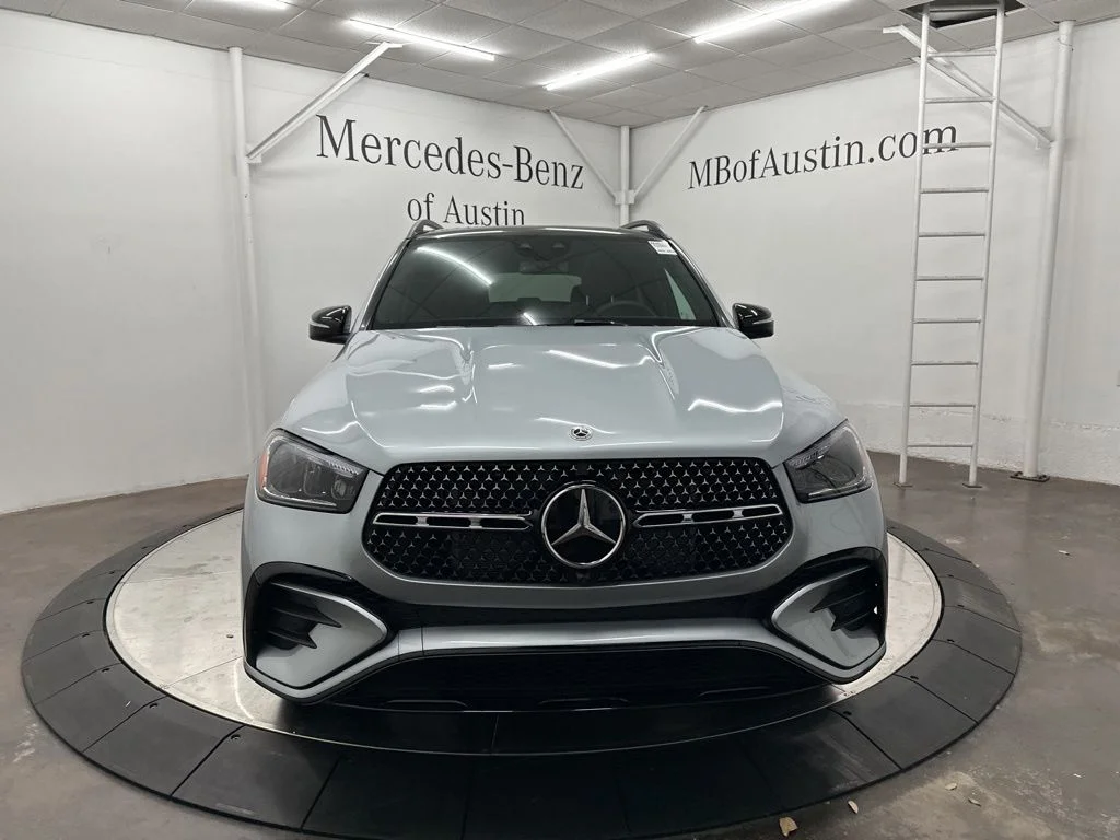 New 2026 Silver Mercedes-Benz GLE 580 image 2