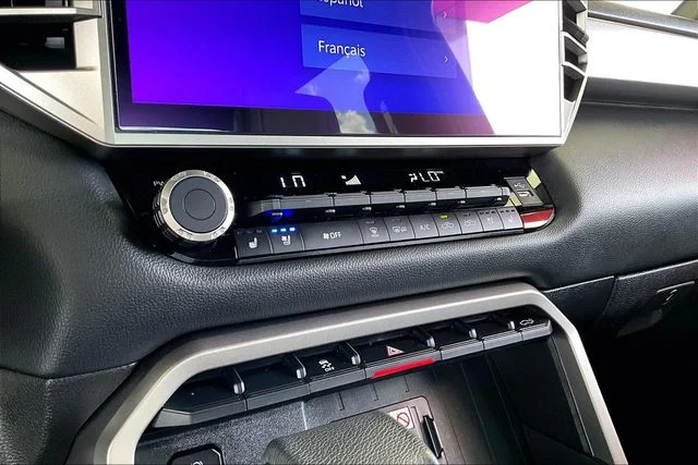 Used 2025  Toyota Limited image 23