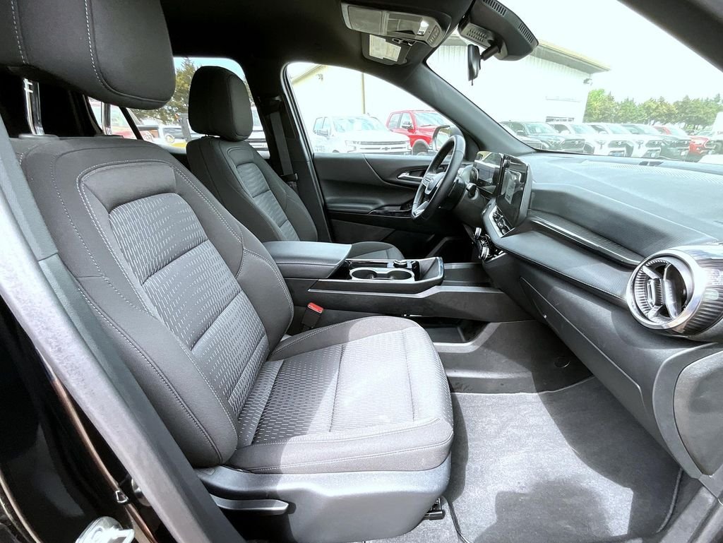Used 2026 Black Chevrolet LT image 15