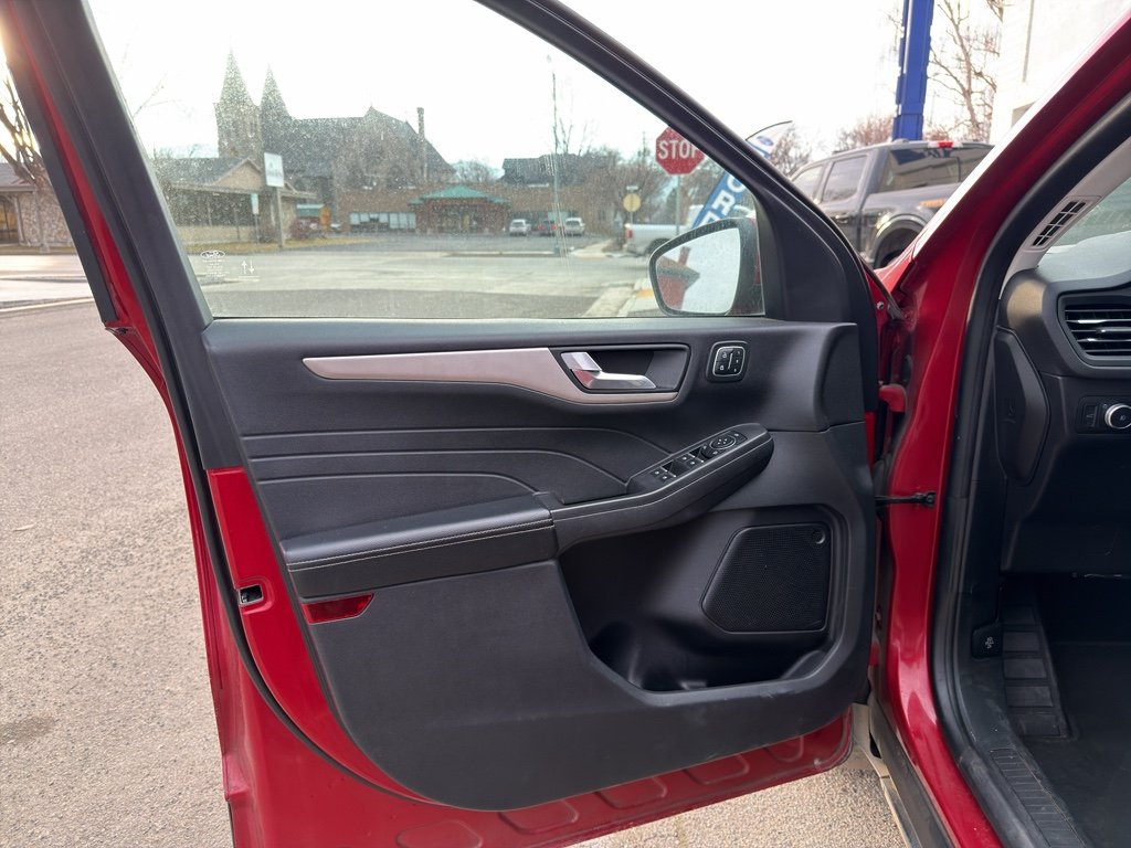 Used 2022 Red Metallic Ford SEL image 9