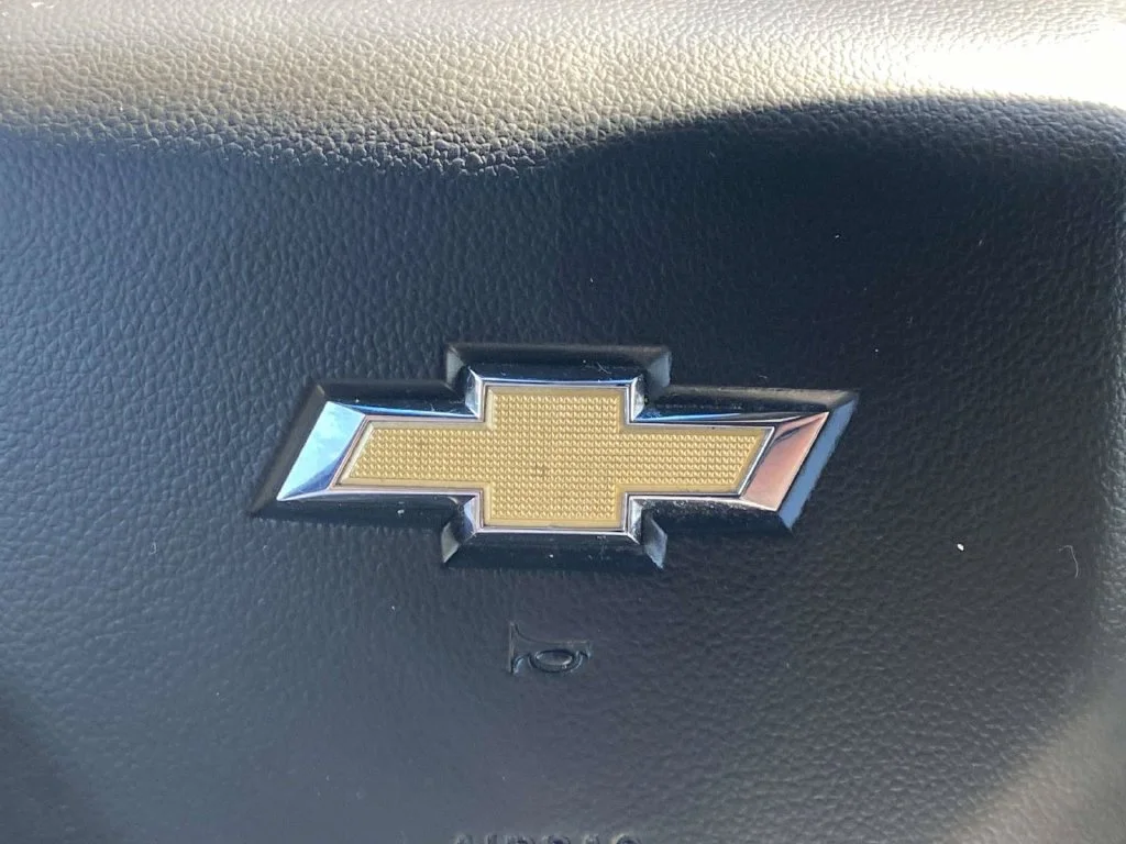 Used 2021 White Chevrolet LS image 31