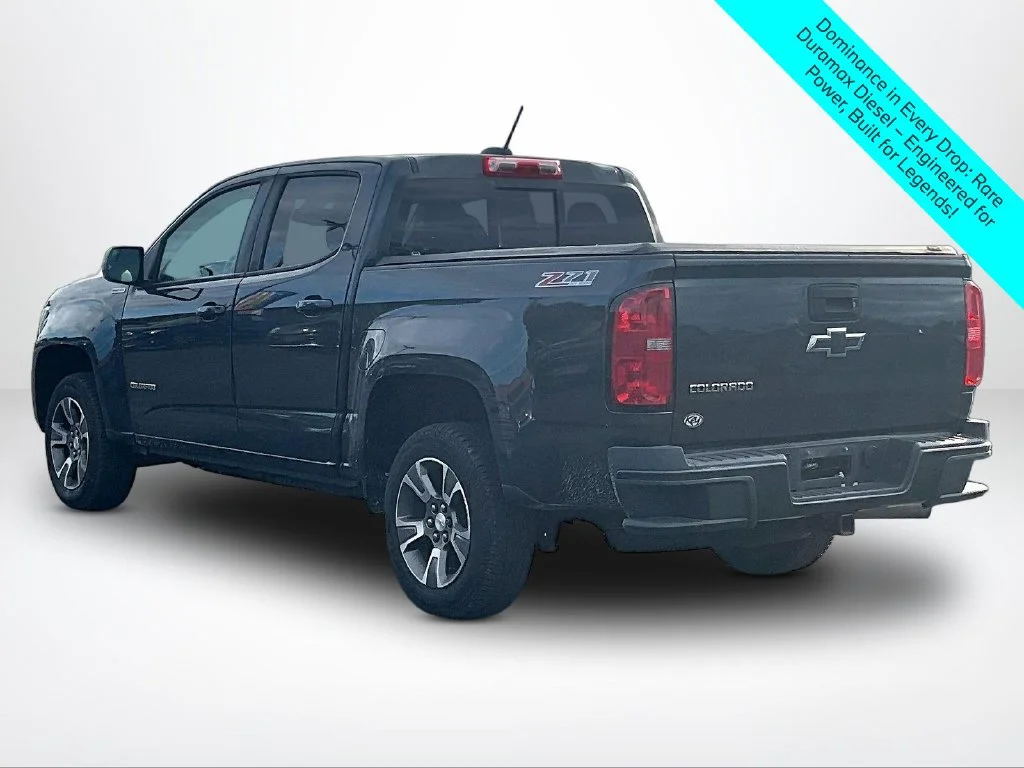 Used 2018 Gray Chevrolet Z71 image 12