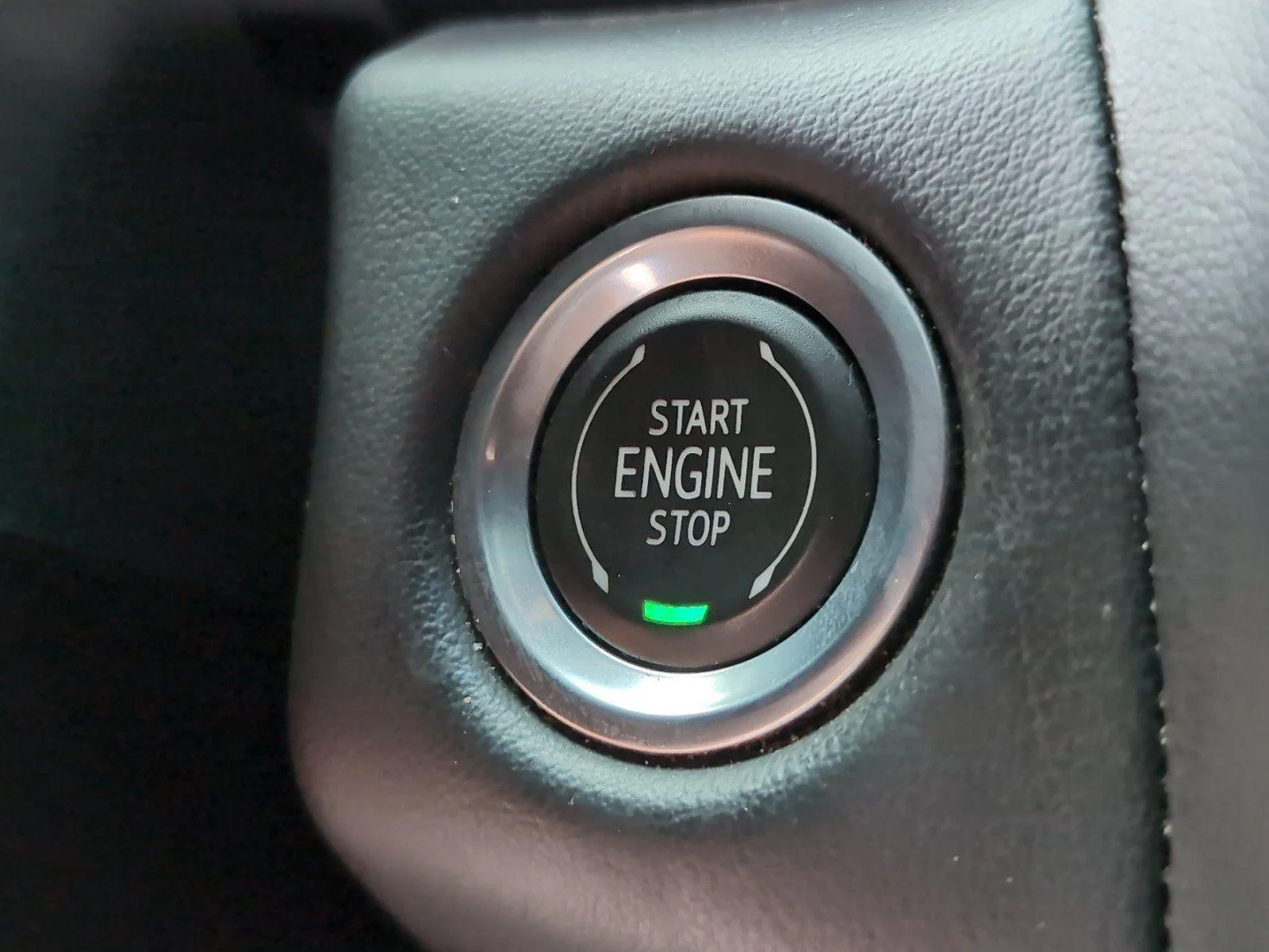 Used 2021 SHADOW GRAY METALLIC Chevrolet Z71 image 28