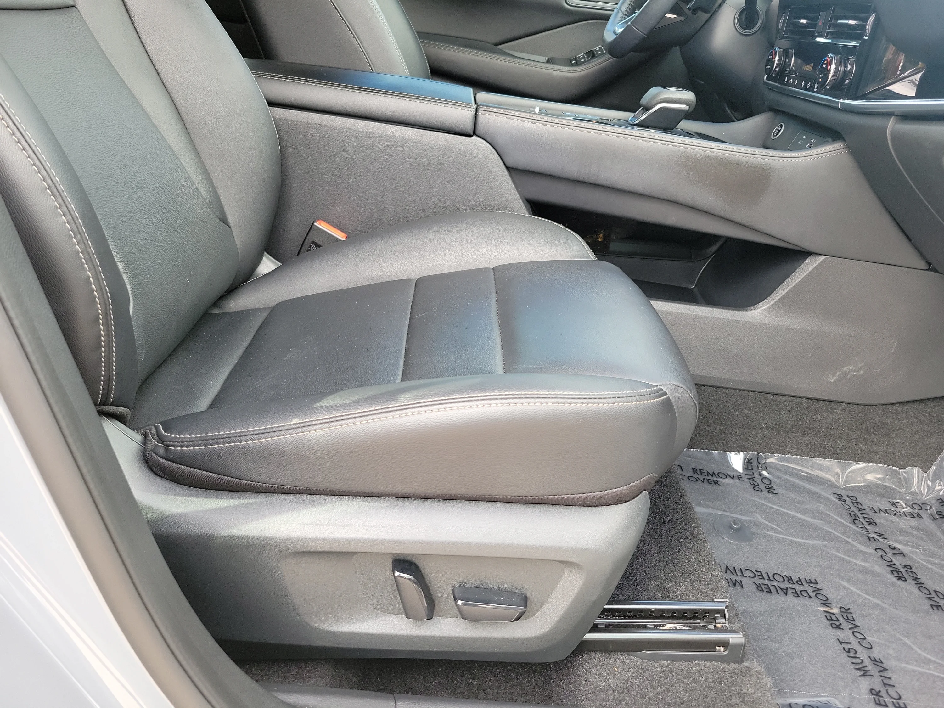 Used 2023 Boulder Gray Pearl Nissan SL image 12