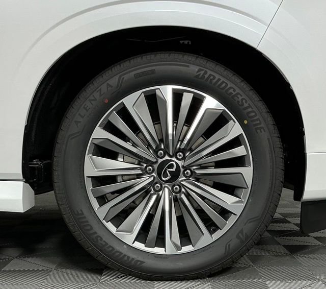 New 2026 RADIANT WHITE INFINITI Luxe 2WD image 7