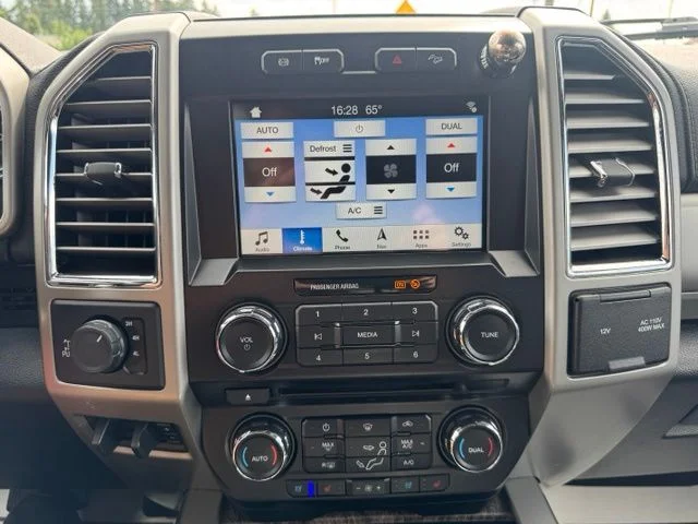 Used 2017 Magnetic Ford Lariat image 15