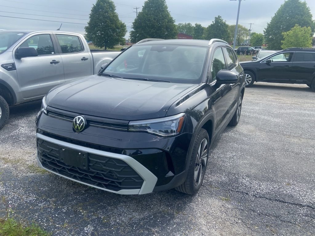 Used 2025 Gray Volkswagen 1.5T SE image 3