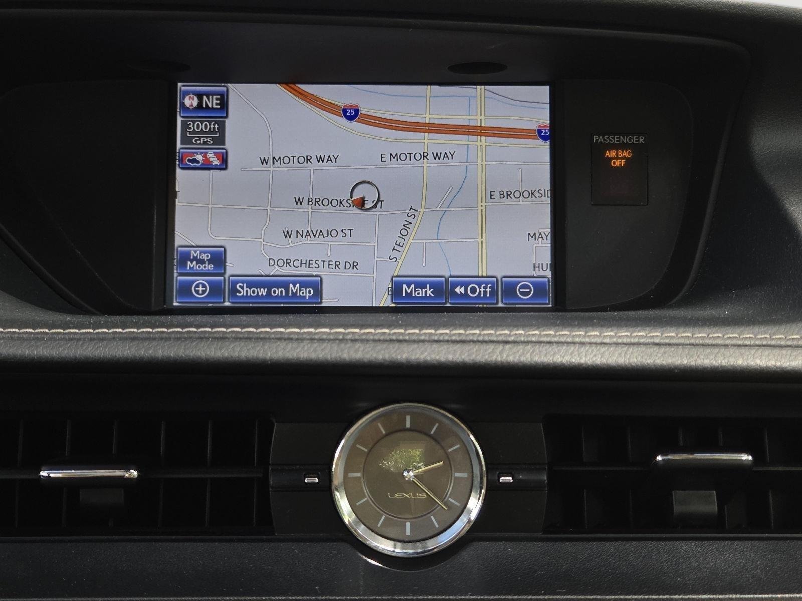 Used 2013 Starfire Pearl Lexus Hybrid image 40