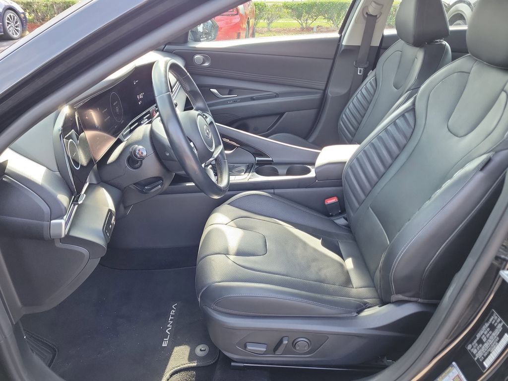 Used 2021 Black Hyundai Limited image 21