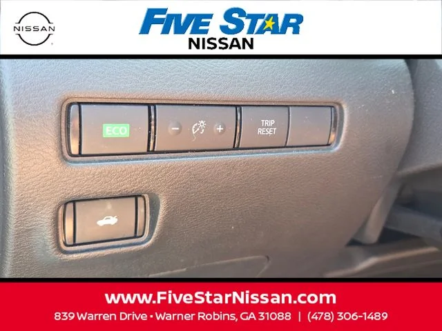 Used 2025 White Nissan S image 26