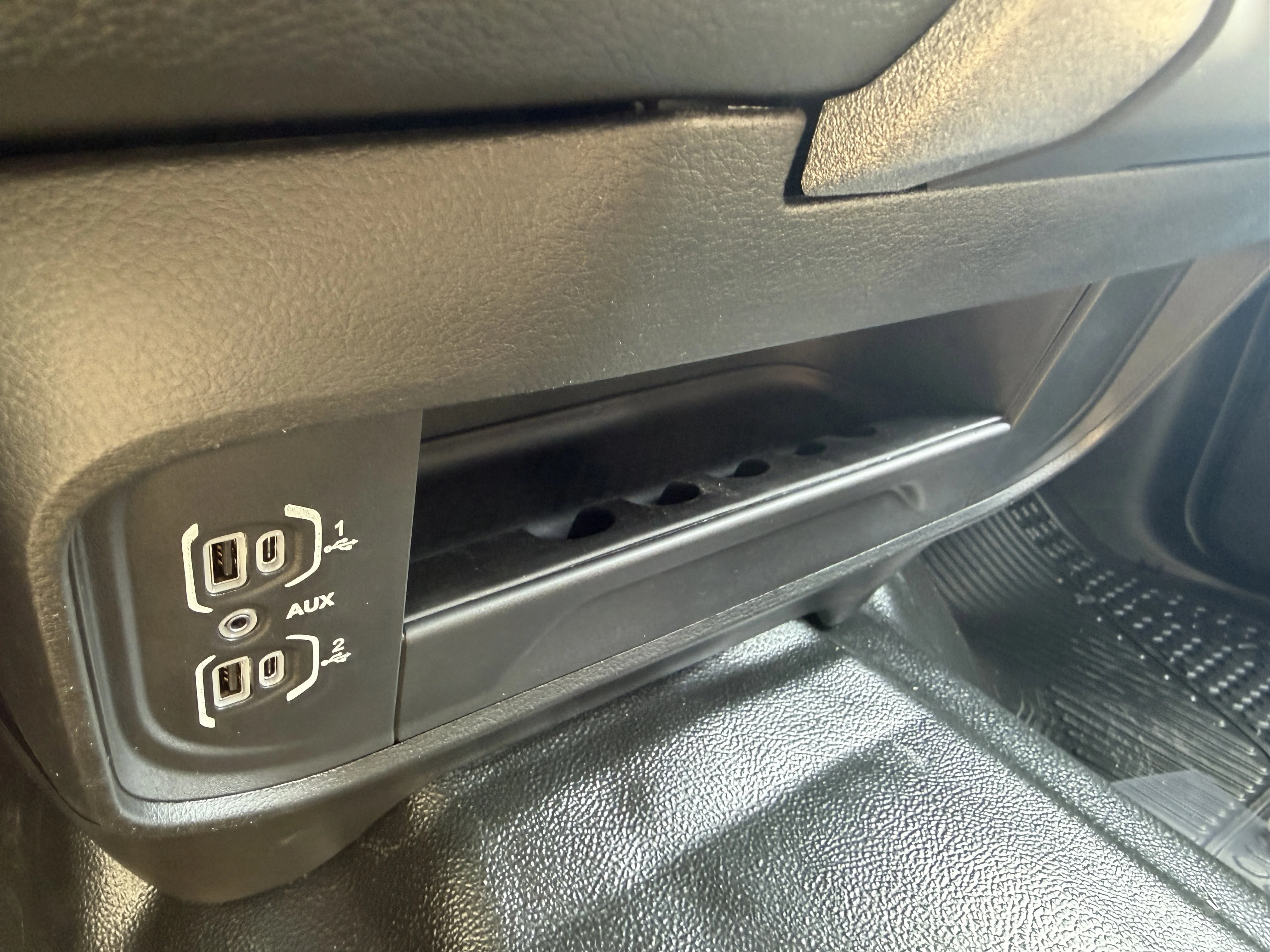 2026 RAM 3500 Chassis Tradesman - Photo 39