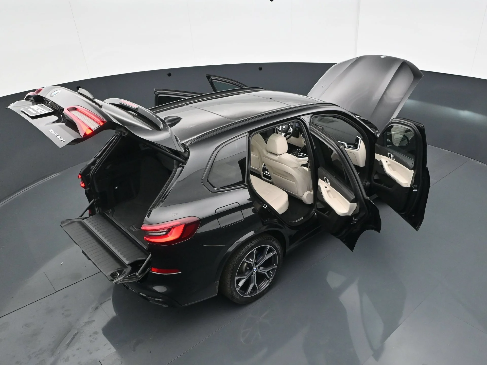 Used 2022 Black Sapphire Metallic BMW xDrive40i image 43