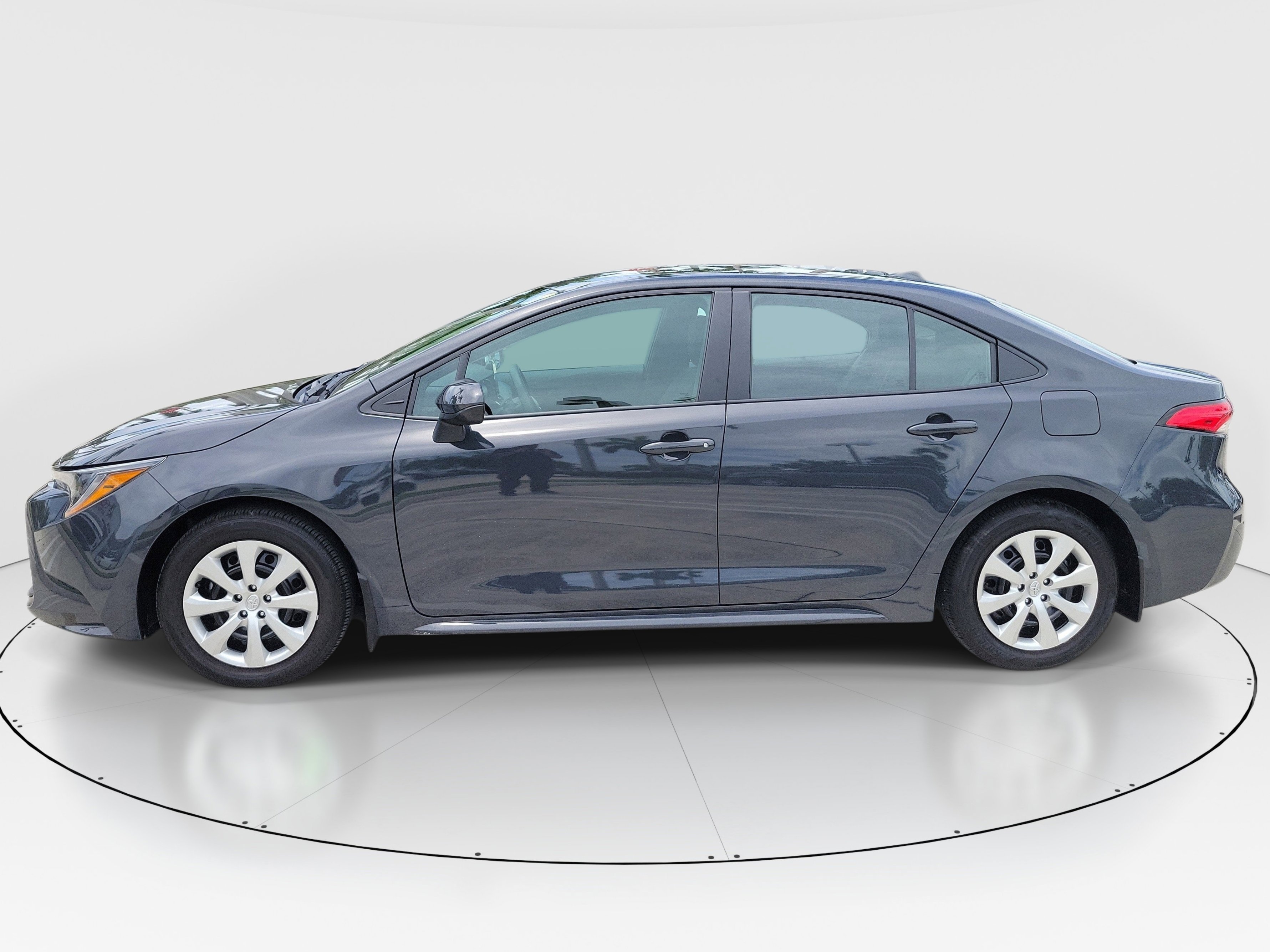 Certified Used 2025 Underground Toyota LE image 4