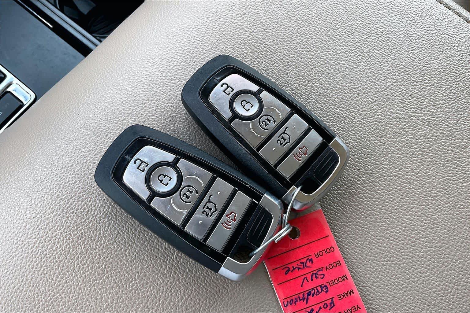 Used 2024 Star White Metallic Tri-Coat Ford XLT image 13