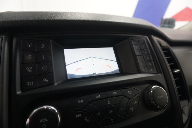 Used 2019 Magnetic Metallic Ford LARIAT image 30