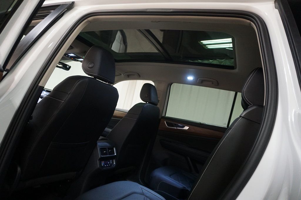 2026 Volkswagen Atlas SE w/Tech - Photo 31