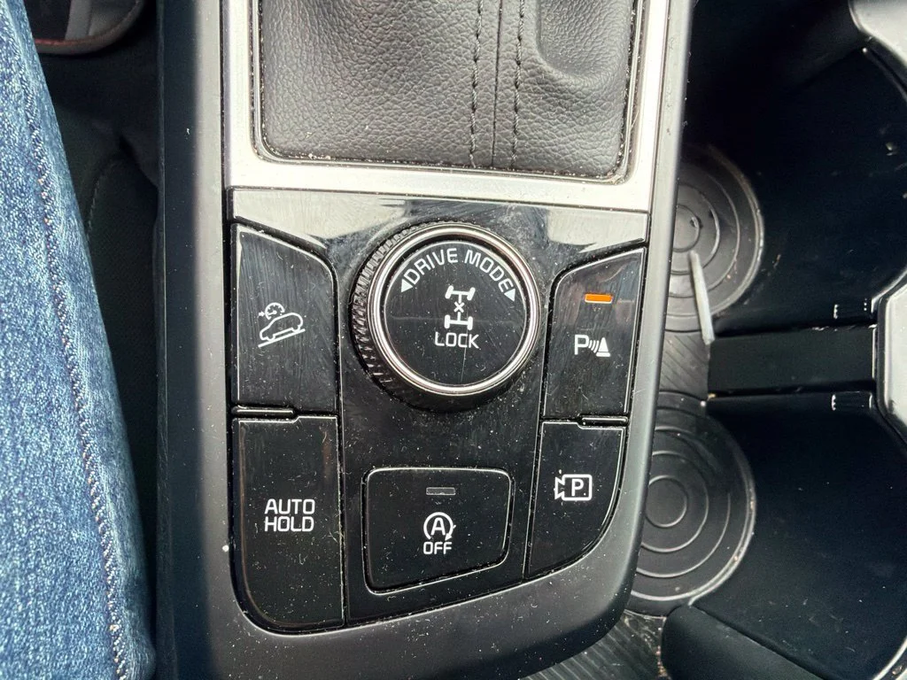 Used 2024 Fusion Black Kia LX image 35