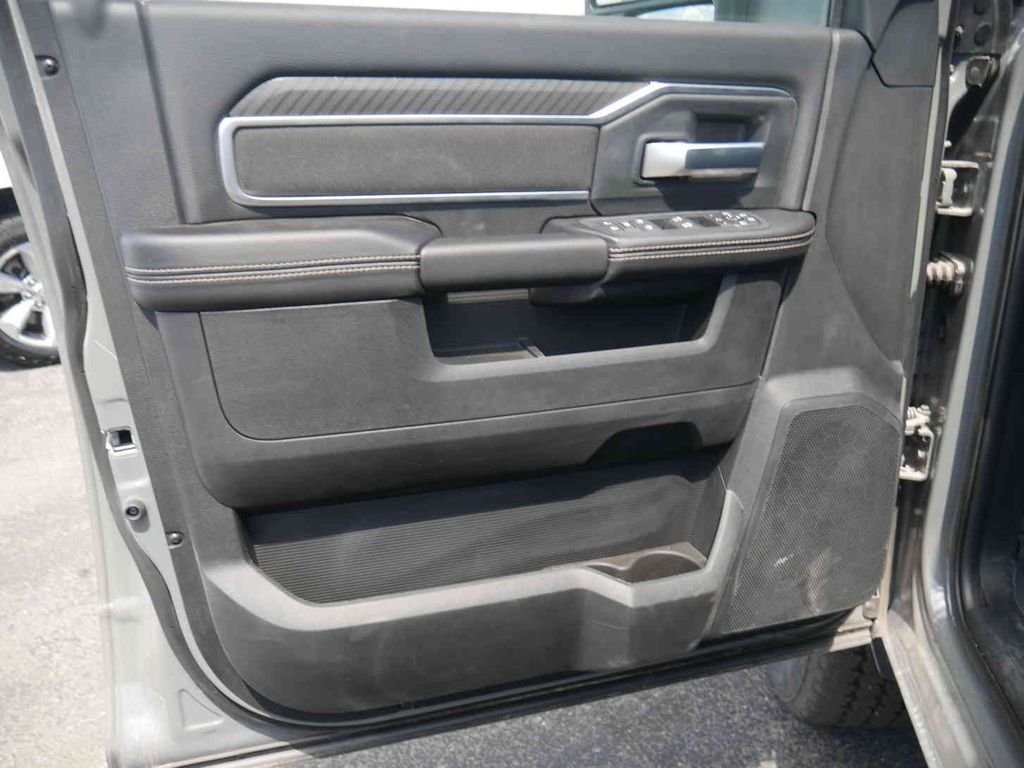 New 2026 Ceramic Gray Clear-Coat Exterior Paint RAM BIG HORN image 25
