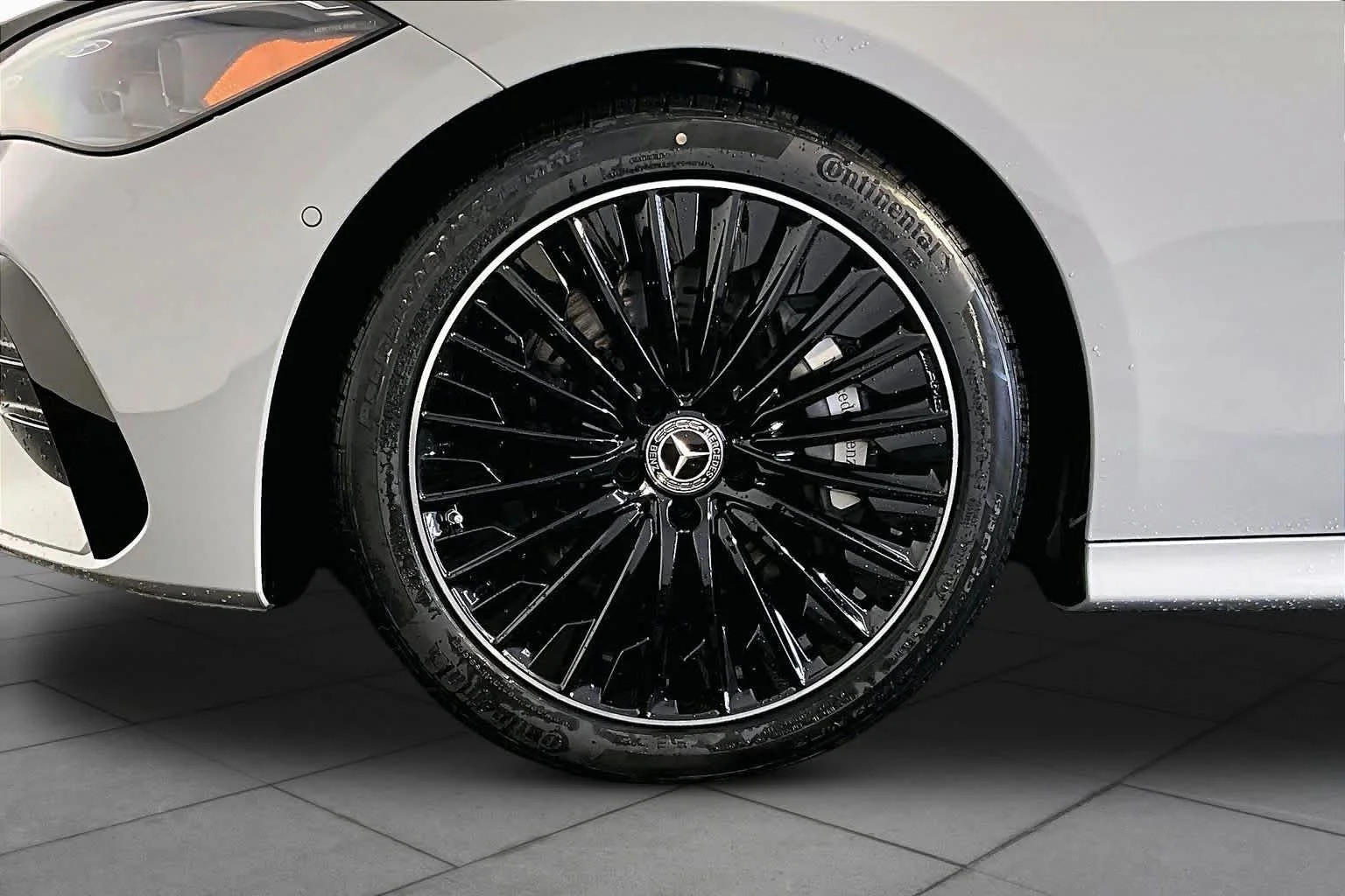 New 2026 MANUFAKTUR Alpine Grey Metallic Mercedes-Benz CLE 450 image 17
