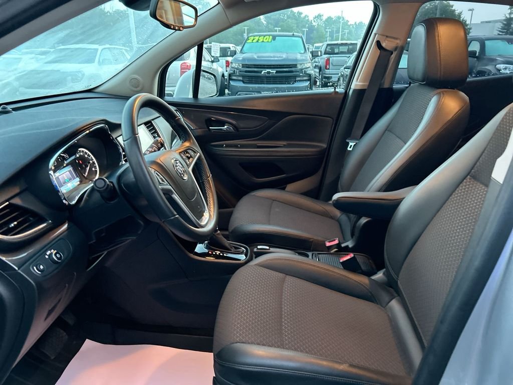 Used 2020 Silver Buick Preferred image 22
