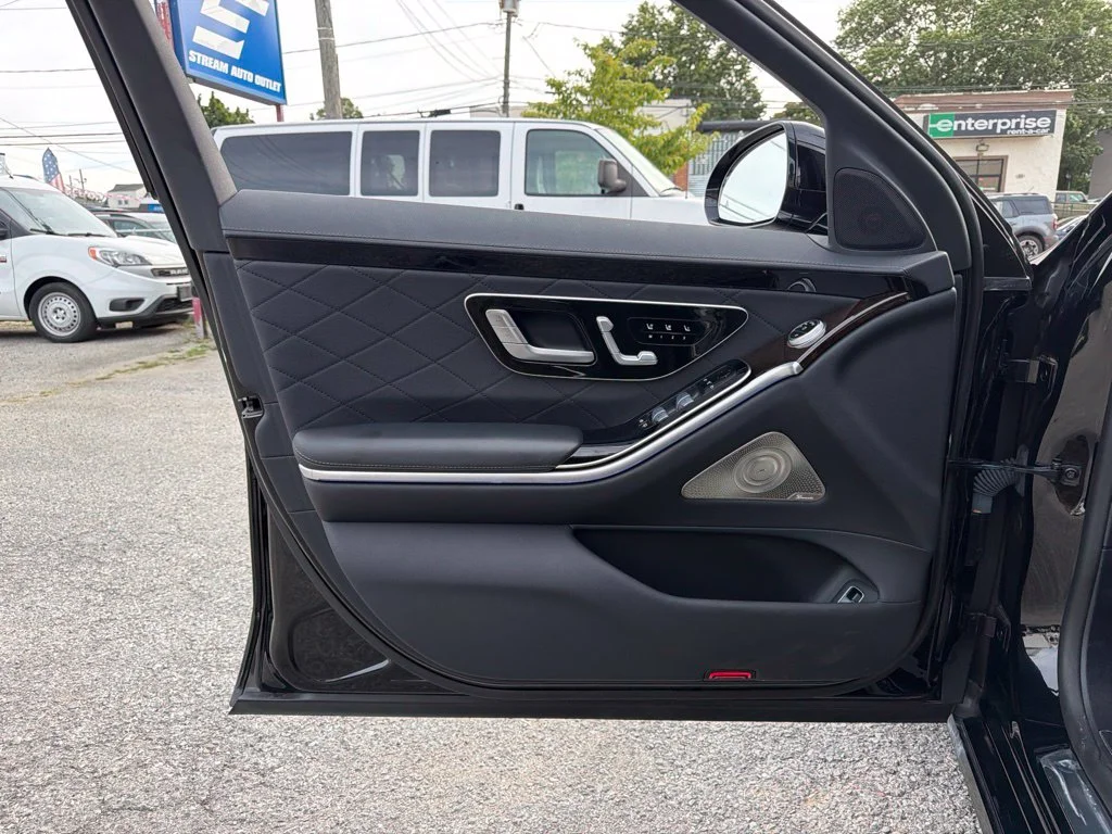 Used 2022 Black Mercedes-Benz S 580 image 43
