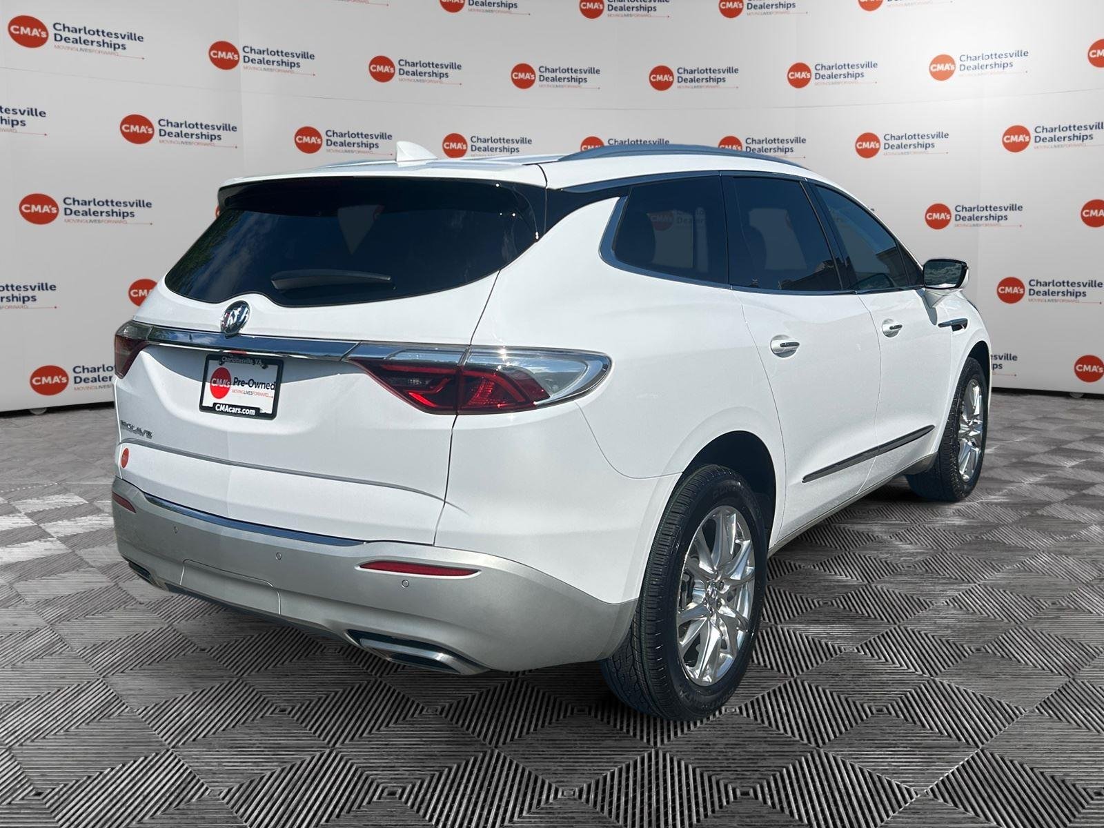 Used 2023 Summit White Buick Essence image 5