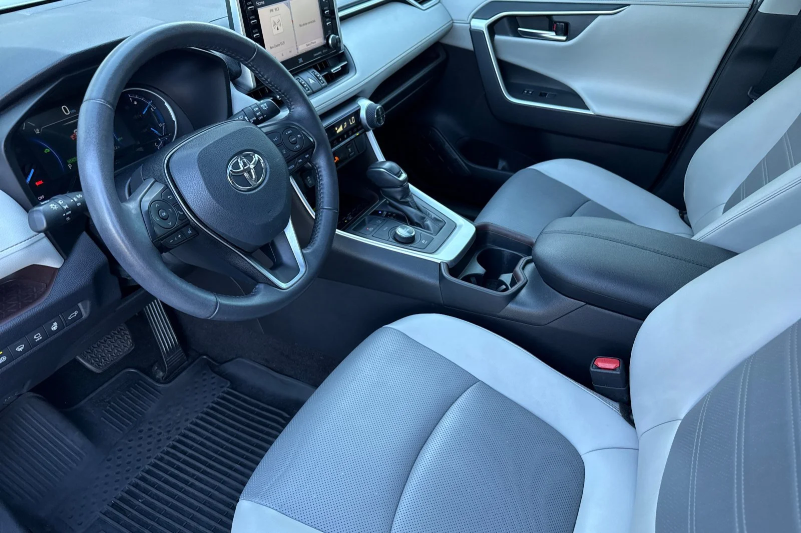 Used 2020 White Toyota Limited image 9