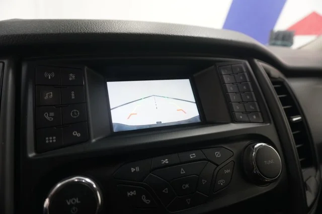 Used 2019 Magnetic Metallic Ford LARIAT image 30