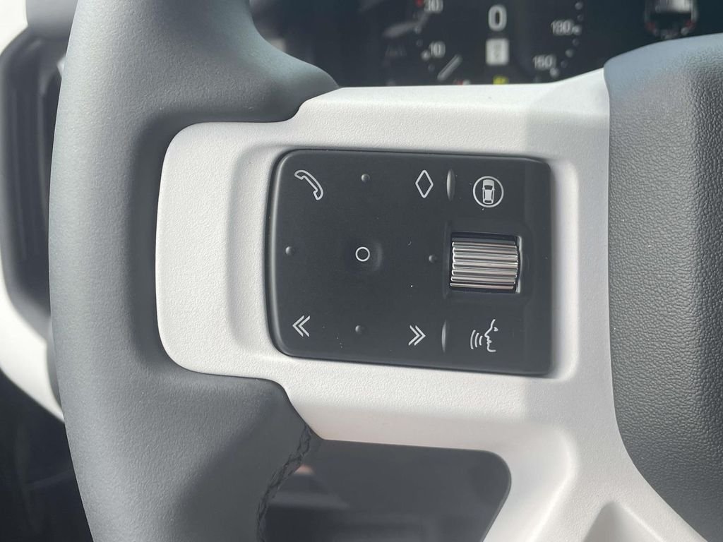 New 2026 Santorini Black Land Rover S image 35
