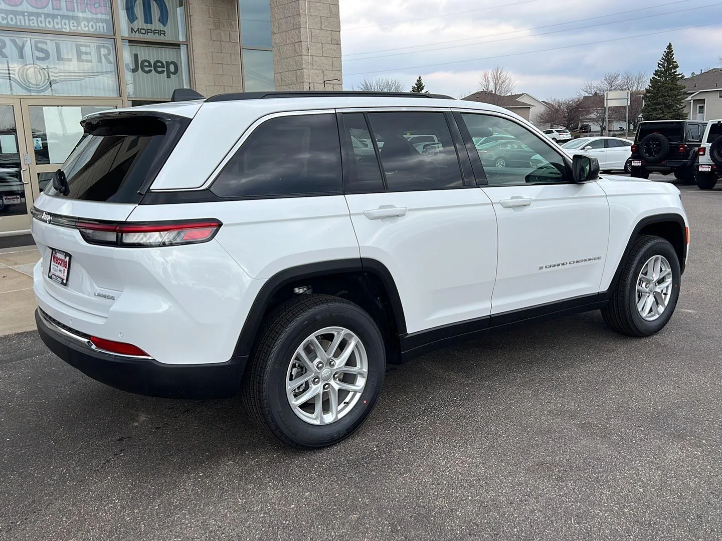 New 2026 Bright White Clearcoat Jeep Laredo X image 7